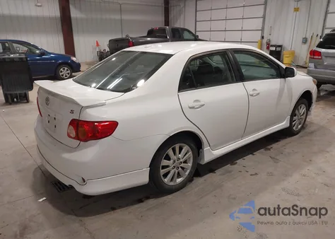 2010 Toyota Corolla S z USA, uszkodzony, nr VIN 1NXBU4EE2AZ272564